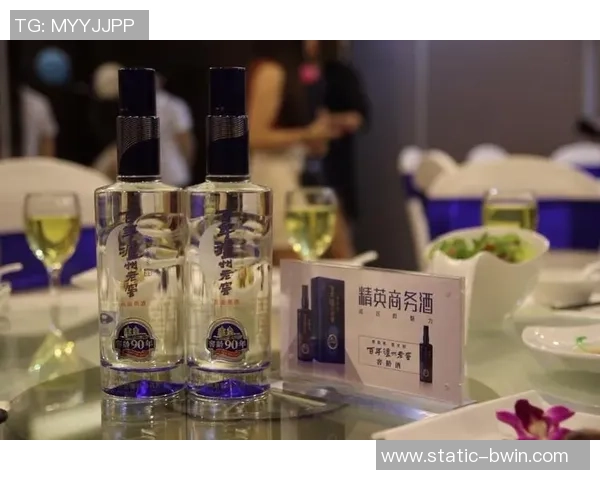 泸州老窖携手足球宝贝共庆激情赛季展现青春活力与品牌魅力 泸州老窖携手足球宝贝共庆激情赛季展现青春活力与品牌魅力