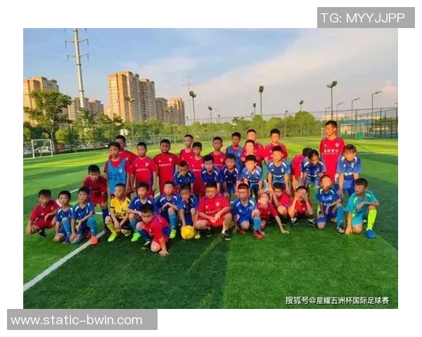 校园足球布点助力青少年成长与健康发展新模式探讨