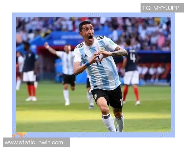 桌式足球世界杯盛况空前全球选手齐聚展现卓越技艺与团队精神 桌式足球世界杯盛况空前全球选手齐聚展现卓越技艺与团队精神