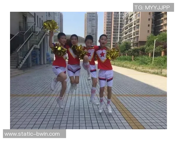 舞动青春小足球展现活力与激情的精彩演绎