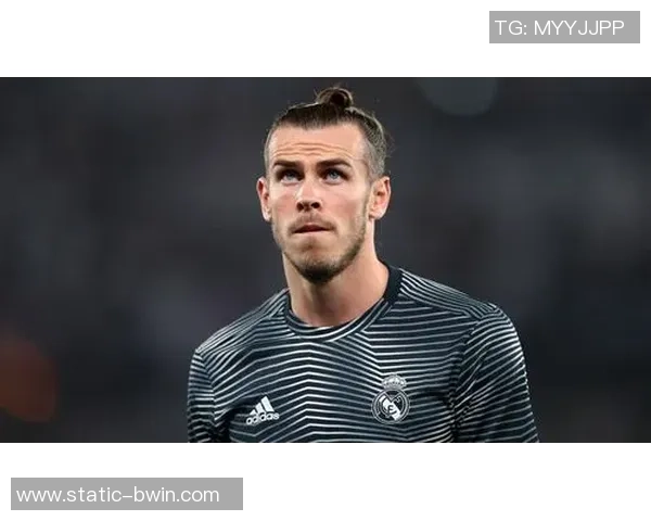 贝尔穿的足球鞋如何影响他的比赛表现与职业生涯发展分析