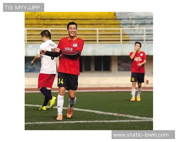 足球比赛成绩表解析与分析：揭示球队表现与比赛结果的背后故事