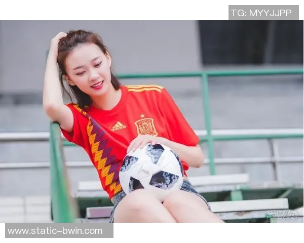 足球宝贝小媚的精彩瞬间与背后的努力故事揭秘