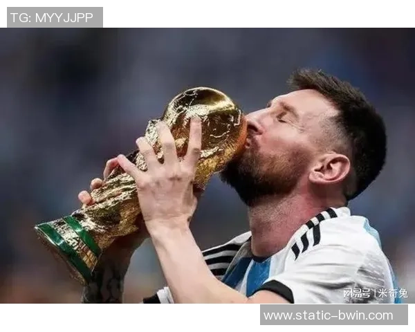 风云足球重播带你回顾经典赛事精彩瞬间与球星风采